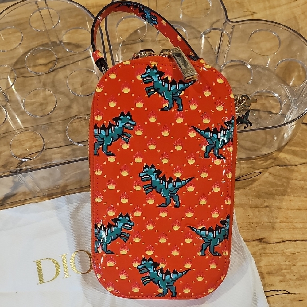 ⭐️BRAND NEW CHRISTIAN DIOR⭐️ Callin' Phone Holder Dinosaur Pattern